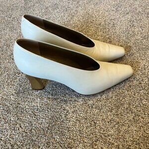 Via Spiga Womens Cream Ivory Leather Pumps Gold Block Architectural Heel